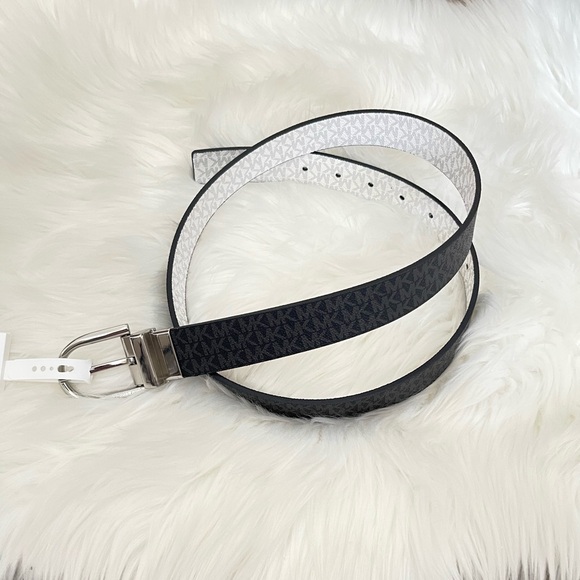 MICHAEL KORS BELT REVERSIBLE MK PRINTED BLACK/ WHITE SILVER PLATE SIZE LARGE - Picture 1 of 16